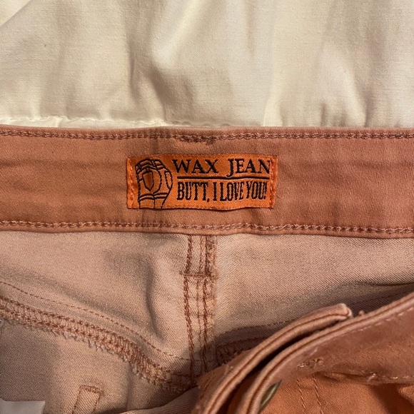 Shorts - Picture 2 of 3